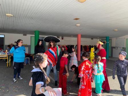 Le Carnaval L Cole Ecole L Mentaire Pierre De Ronsard