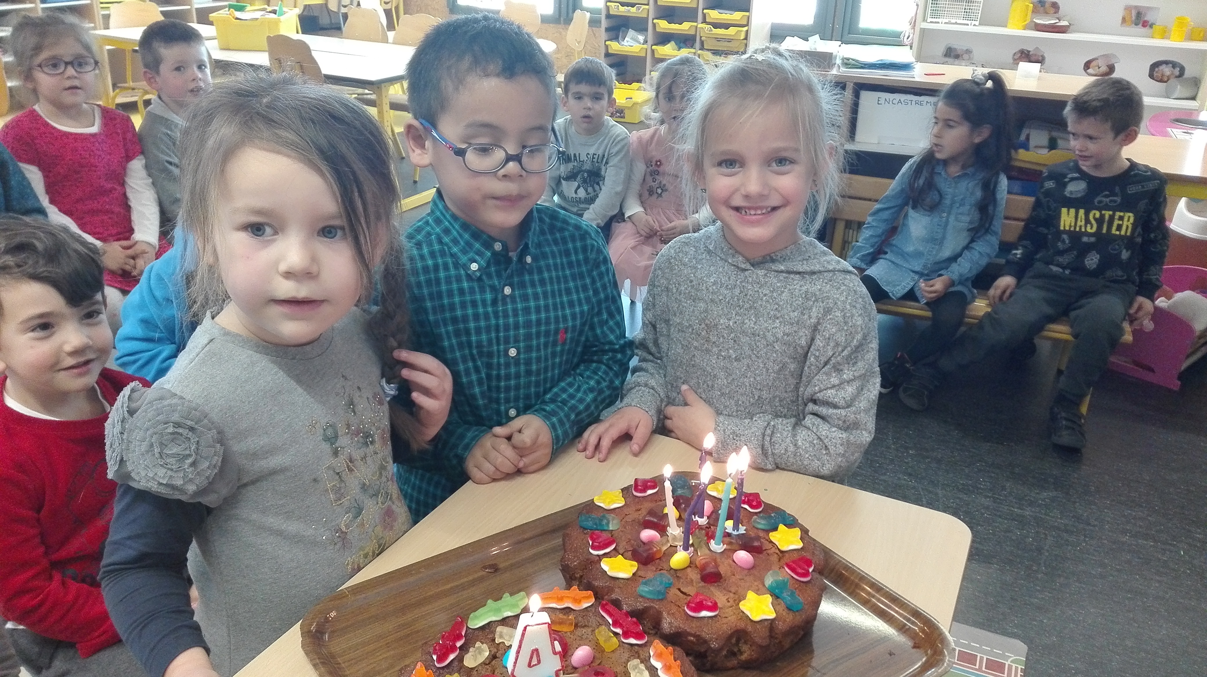 Anniversaires De Mars Site De L Ecole Les Plans Maternelle Villeneuve Loubet 06